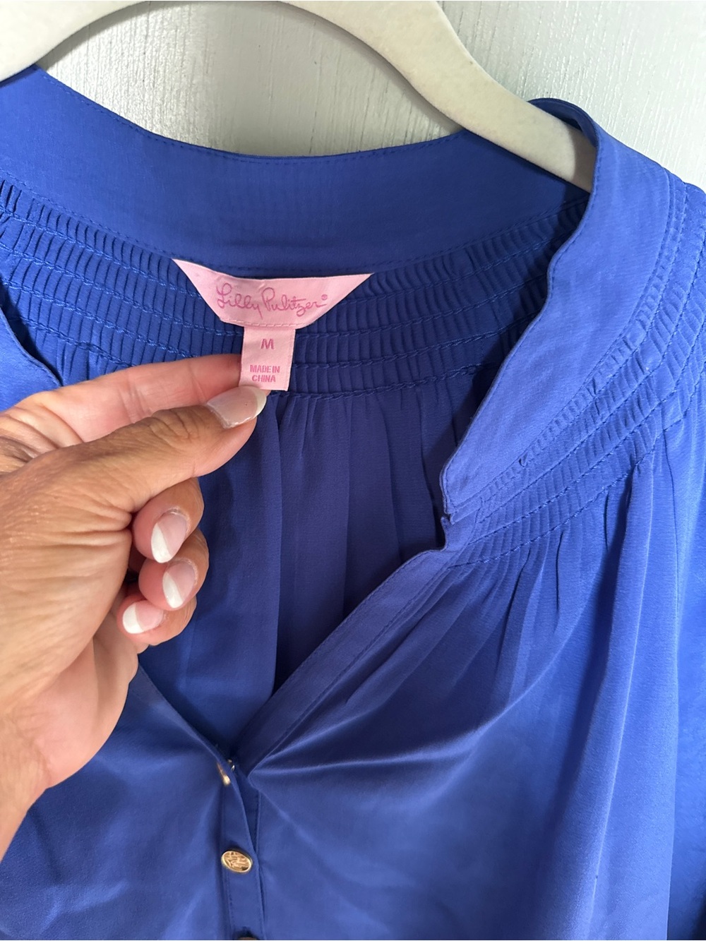 Lilly Pulitzer Elsa Silk Blouse in Brilliant Blue size Medium EUC - Picture 2 of 6